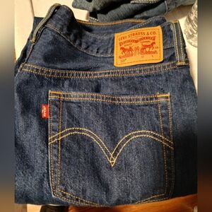 ✨️🎁🎄 Selling 2 Pairs of Levi's 501/501CT @ $65 Each, 31x32 Dark Blue Denim
